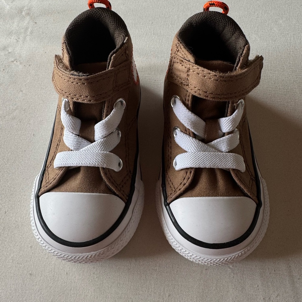 Chuck Taylor All Star Malden Street Mid